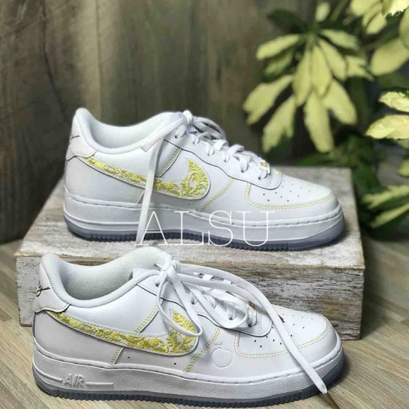 Nike Air Force 1 LV8 GS White Vivid Gold W AUTHENT - Picture 4 of 7